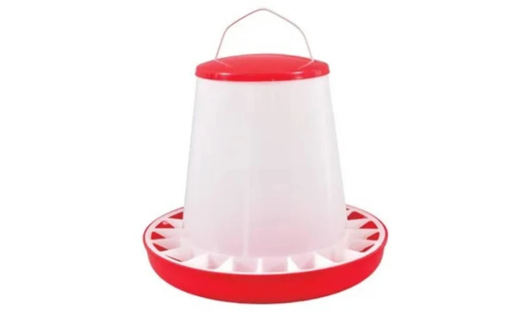 Selecta Plastic 6L Poultry Feeder or 6L Poultry Waterer Secondary image